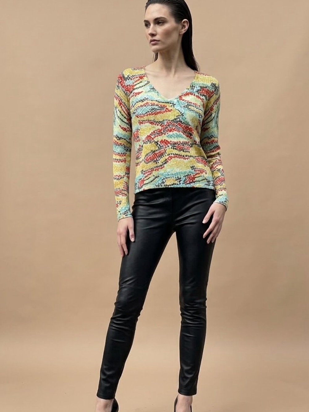 Vtg L Cache y2k studded V-Neck lightweight abstract multicolor stretch sweater